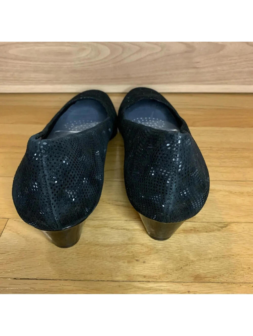 Trotters Lauren (Black 3D Patent Suede Leather) Slip-on Wedge Shoes - Size 11 SS - Picture 4 of 9